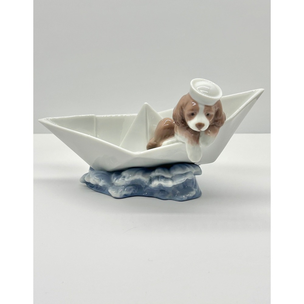 Lladro 6642 Dog in Paper Boat Porcelain Figurine Sailor Puppy Spain 1999